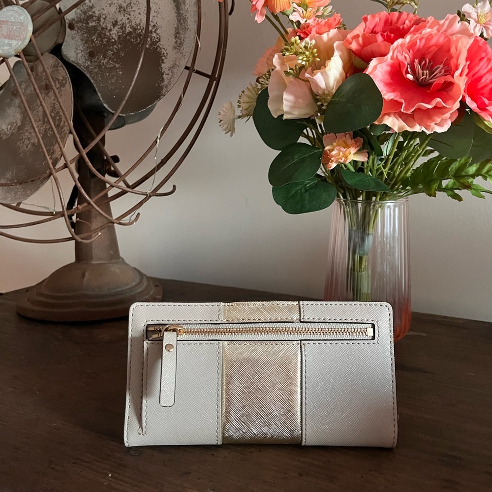 Kata Spade Wallet View 2